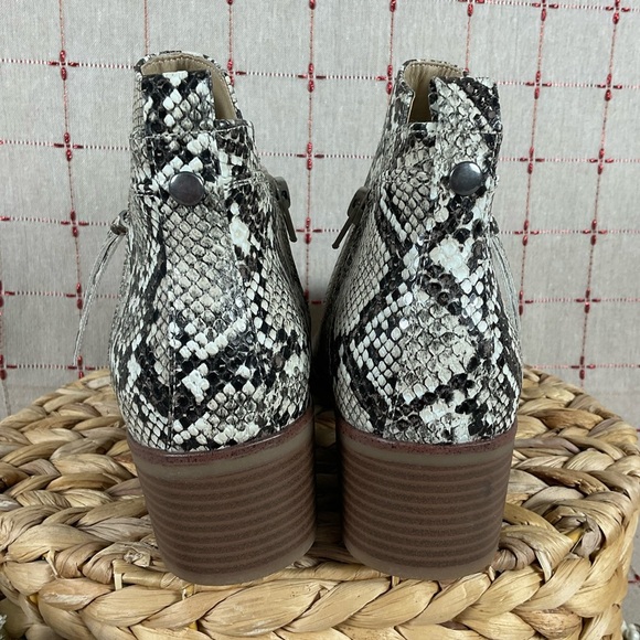 MIA “Auden” Snakeskin Embossed Ankle Boots Almond Toe Sz 7.5 Bootie NWOB - Picture 4 of 7